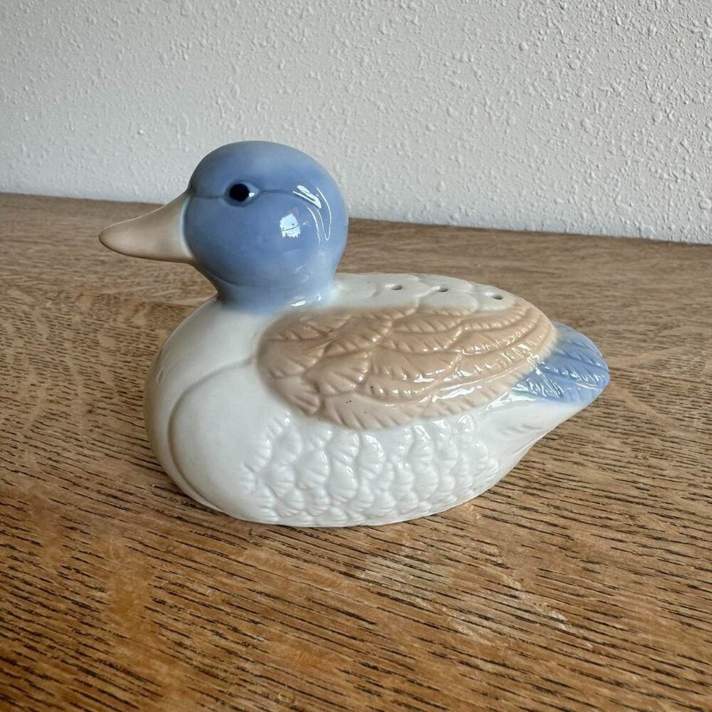 Vintage Duck Ceramic Pomander Potpourri Figurine